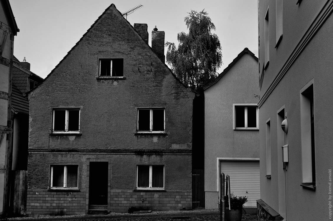 Black East - Verfallene Häuser - Dokumentarfotografie zu Ostdeutschland