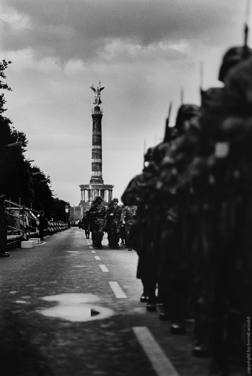 Dokumentarfotografie - Siegessäule und Abschiedsparade der Alliierten in Berlin