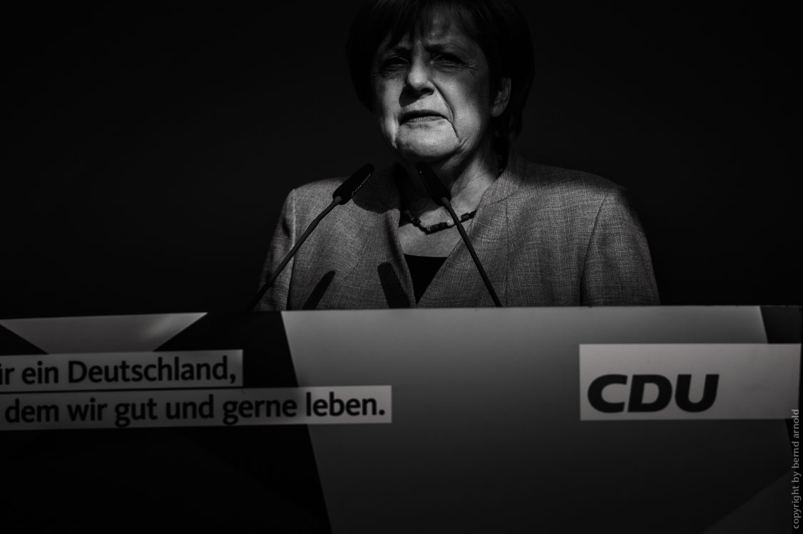 Fotografie Portrait Angela Merkel auf Kundgebung in Mainz, 2017 - Wahl Kampf Ritual