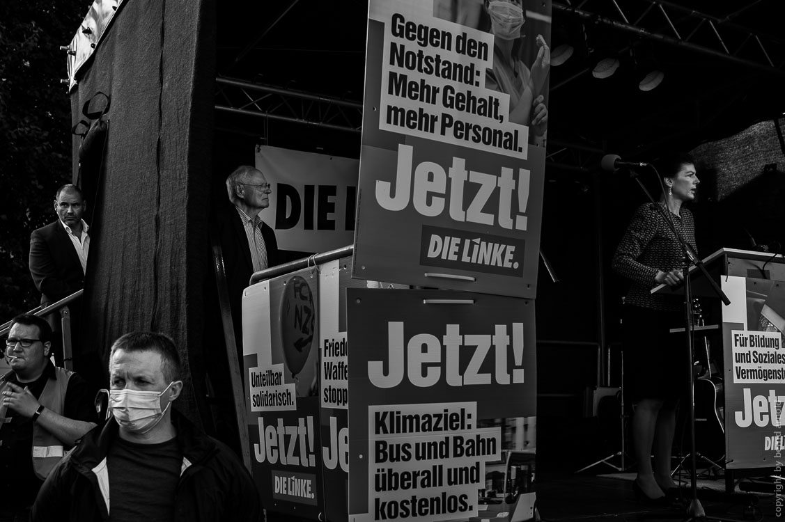 Fotografie Portrait Sahra Wagenknecht und Oskar Lafontaine in Oldenburg, 2021 - Wahl Kampf Ritual