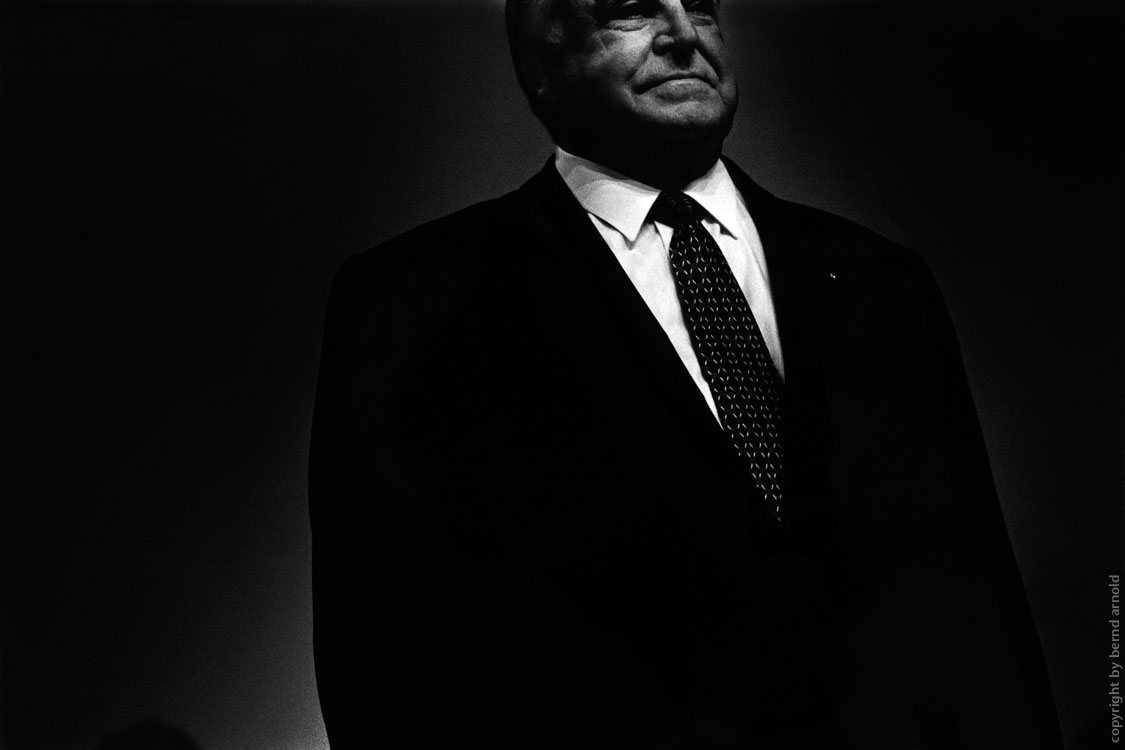 Portrait Bundeskanzler Helmut Kohl - Wahlkampfrituale - Fotojournalismus