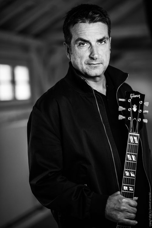 Portrait Jazzgitarrist Joachim Schoenecker