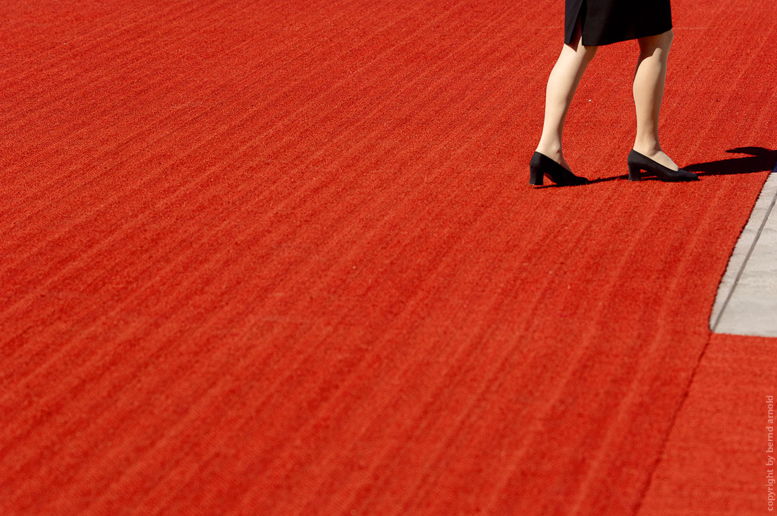 Auf dem roten Teppich vor der Ankunft Papst Benedikt XVI in München