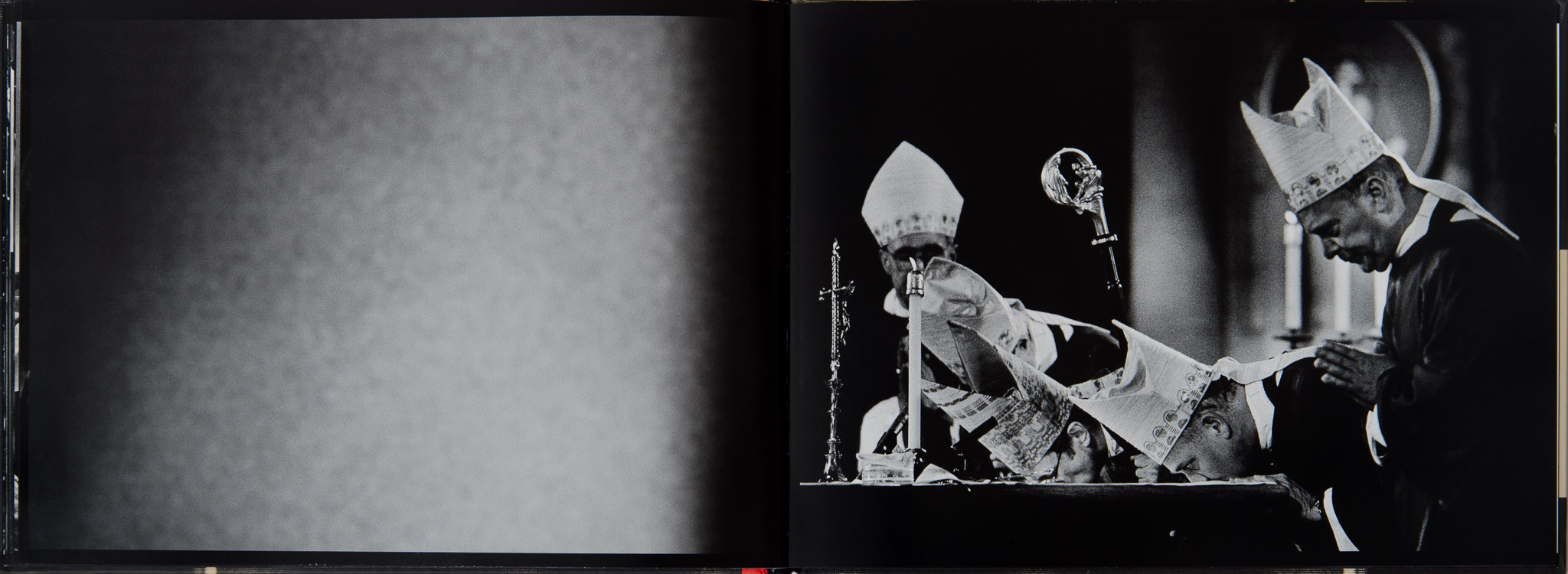 Der Altarkuss - Fotobuch über die katholischen Rituale im Erzbistum Köln